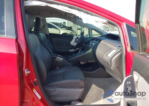 2014 Toyota Prius Four z USA, uszkodzony, nr VIN JTDKN3DU0E1752114